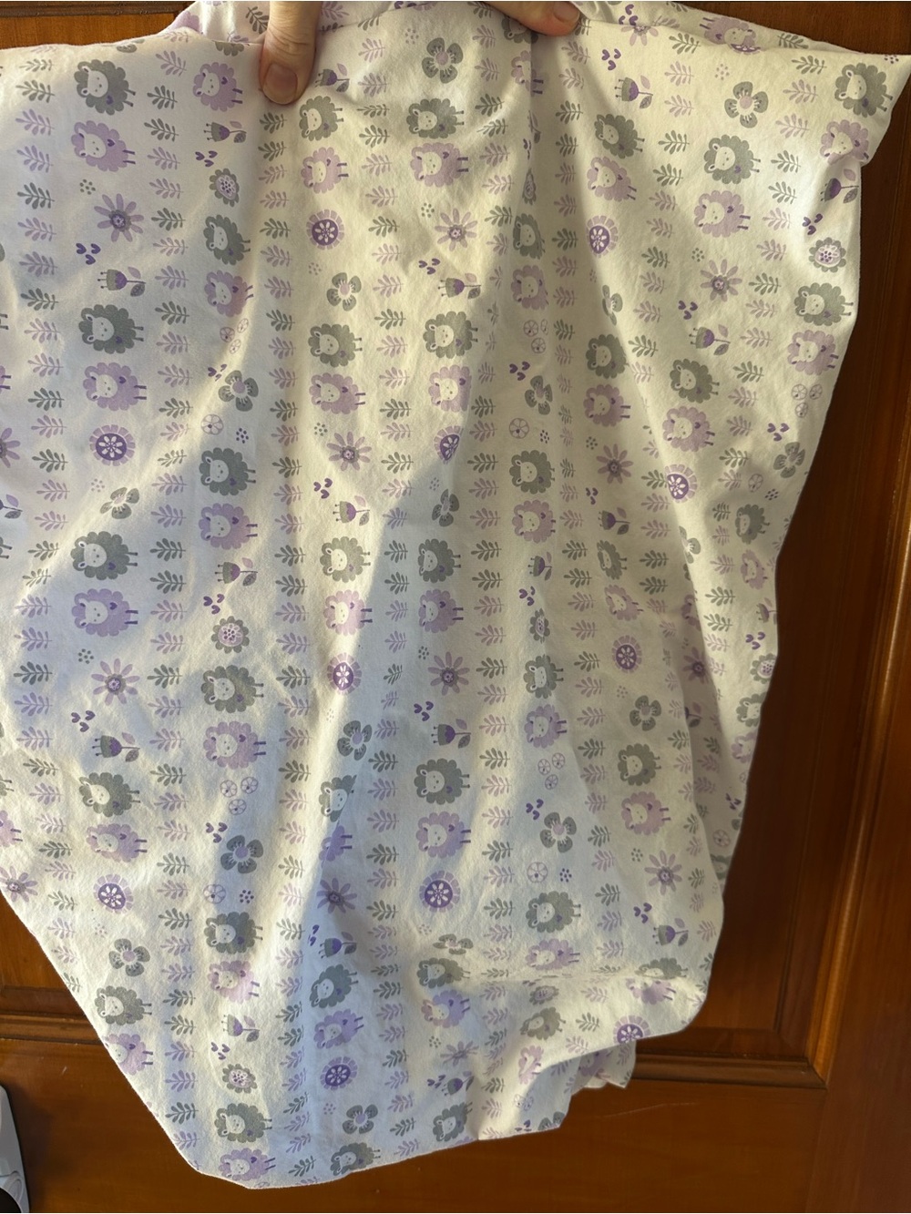 Sheep flower crib sheet - Picture 2 of 3